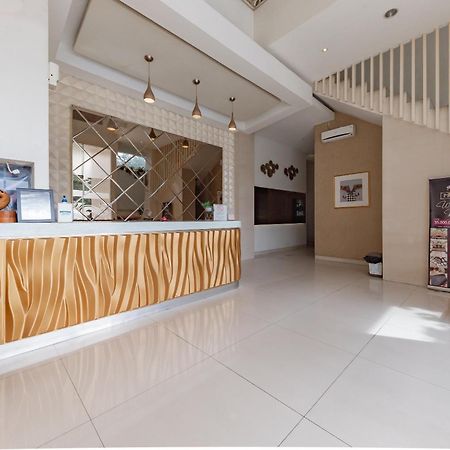 Reddoorz Hostel At Kiara Cozy Kircon Bandung Esterno foto