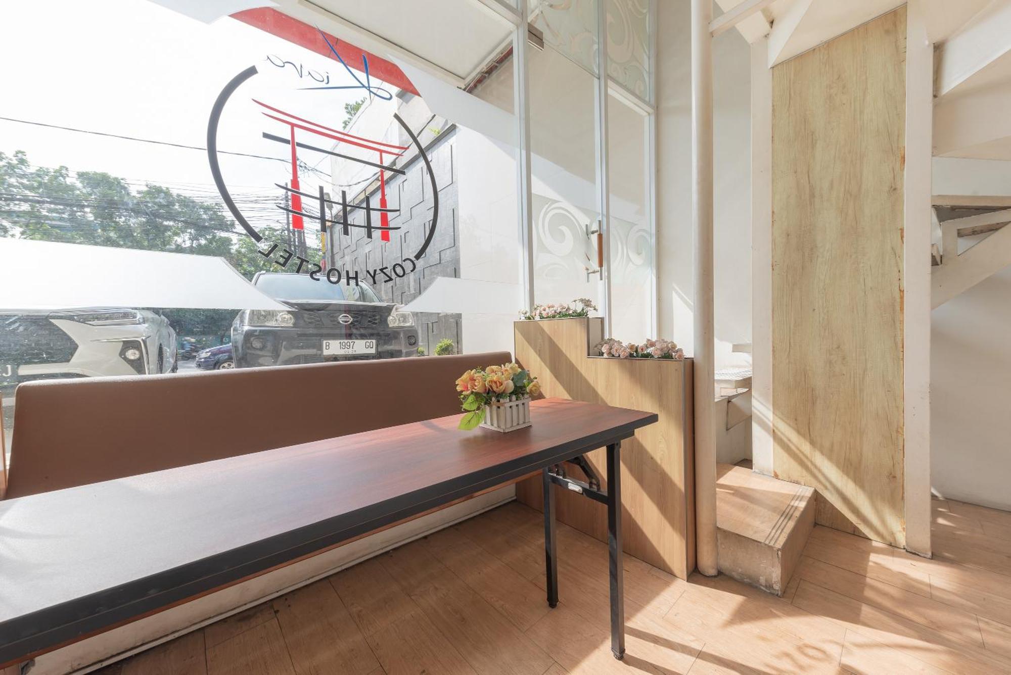 Reddoorz Hostel At Kiara Cozy Kircon Bandung Esterno foto
