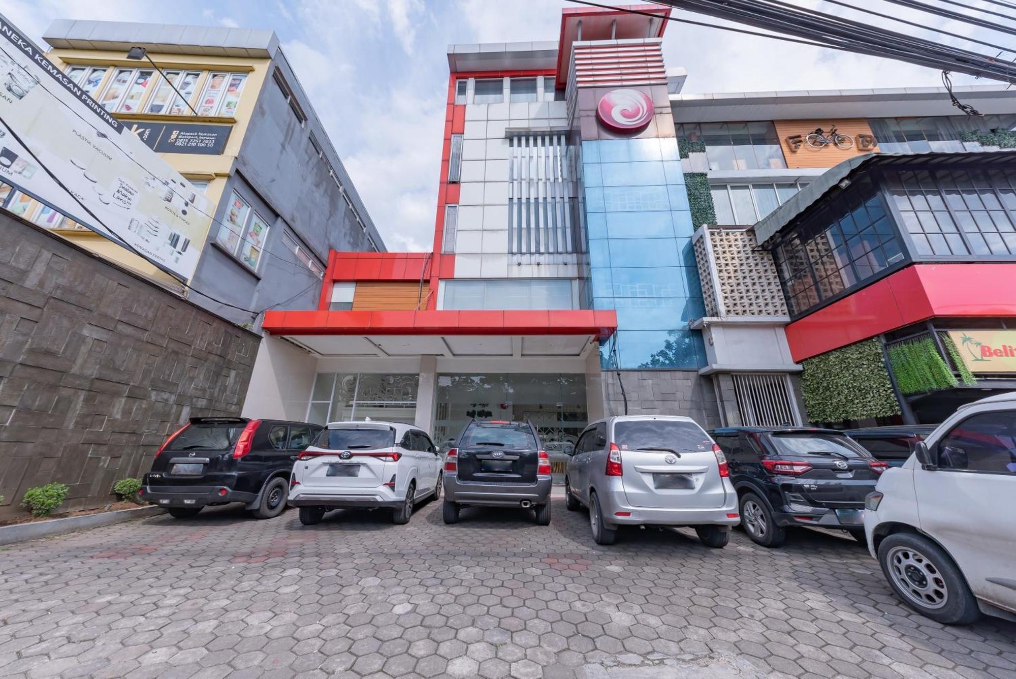 Reddoorz Hostel At Kiara Cozy Kircon Bandung Esterno foto